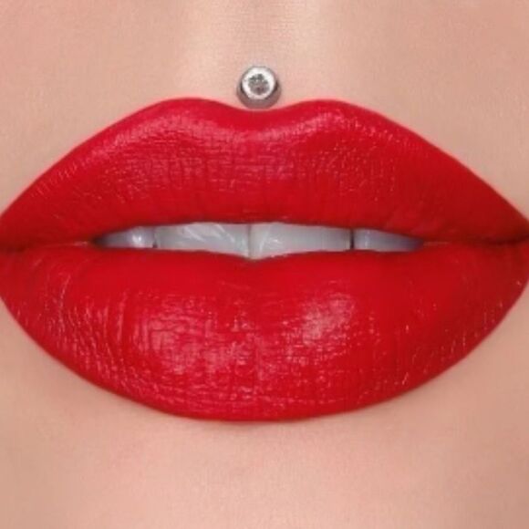 Jeffree Star Cosmetics Velvet Trap Lipstick - Red Affair - 4g / 0.141 oz - Picture 6 of 8